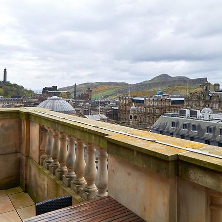 Aparthotel Cheval The Edinburgh Grand Exterior foto The view from the rooftop terrace