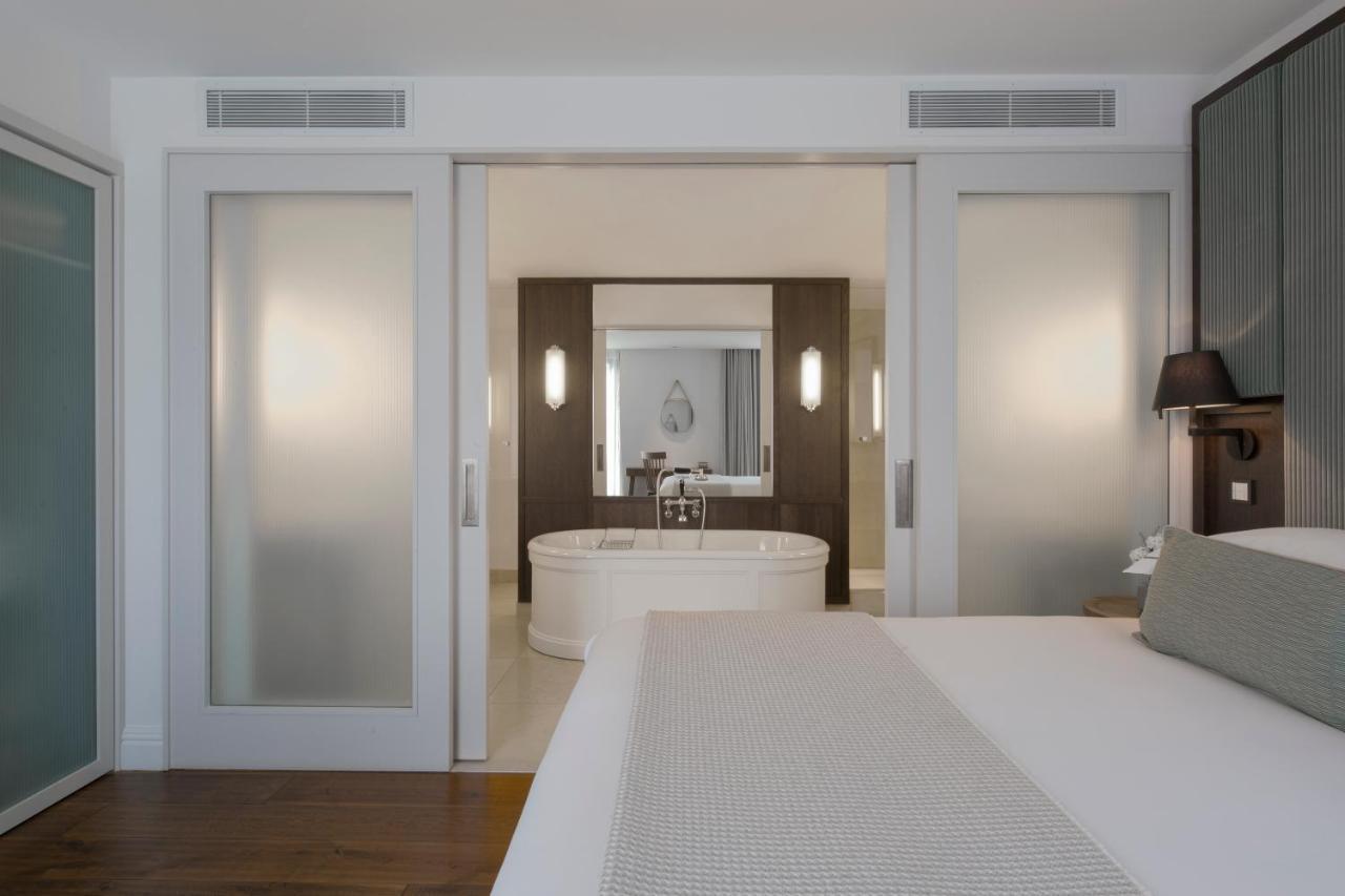 Aparthotel Cheval The Edinburgh Grand Exterior foto A sliding door