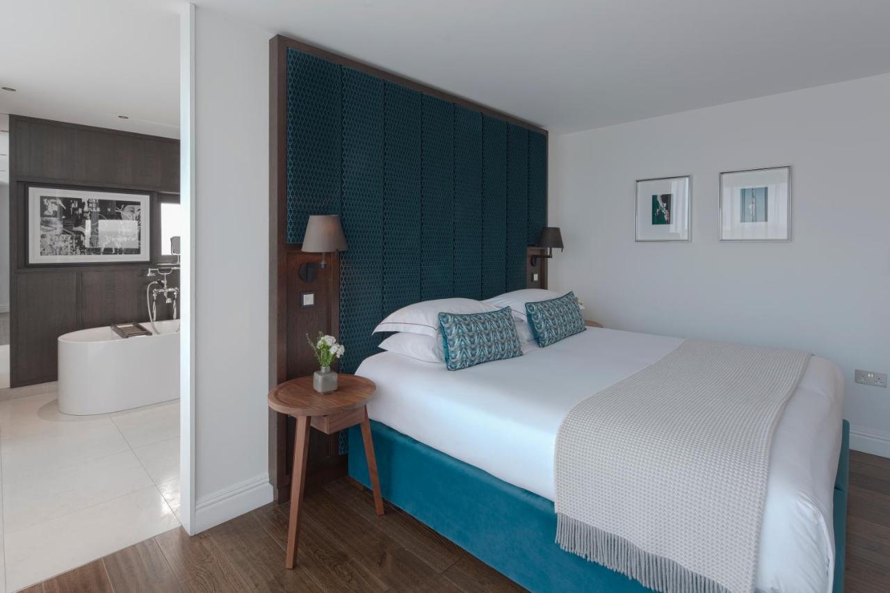 Aparthotel Cheval The Edinburgh Grand Exterior foto A bedroom at the hotel